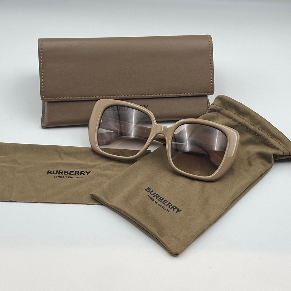 Burberry Sunglasses B4371 Beige Cat Eye Frames Brown Gradient Lenses with case